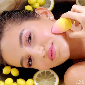 Esponja de Maquillaje con Limón